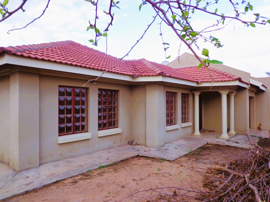 3 Bedroom Property for Sale in Mahlasedi Park Limpopo