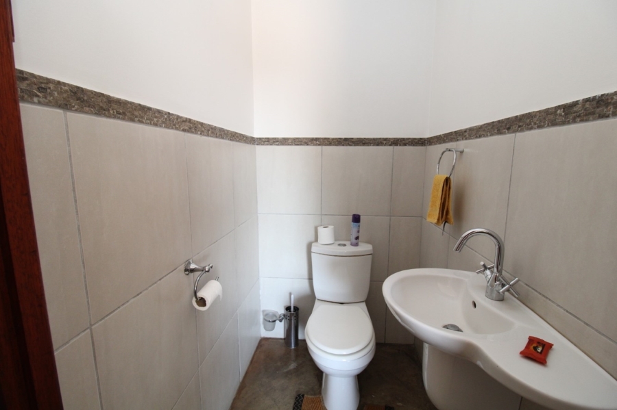 5 Bedroom Property for Sale in Zebula Golf Estate Limpopo