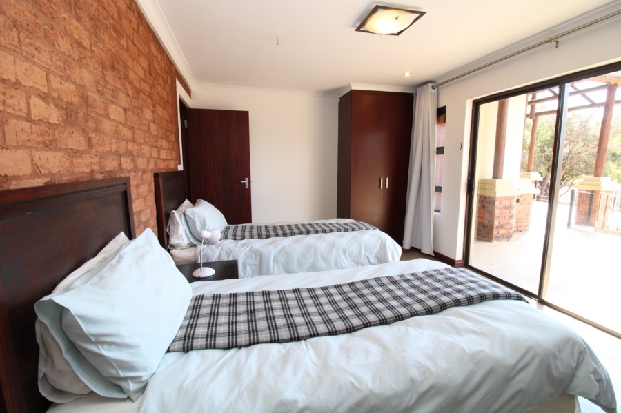 5 Bedroom Property for Sale in Zebula Golf Estate Limpopo