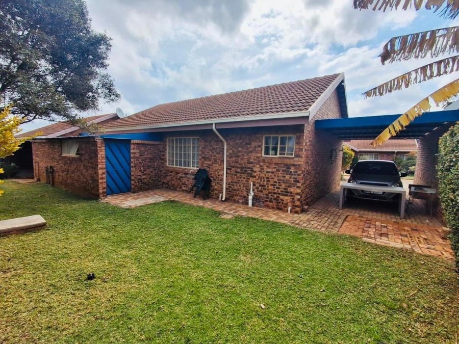 2 Bedroom Property for Sale in Koraal Retirement Village Limpopo