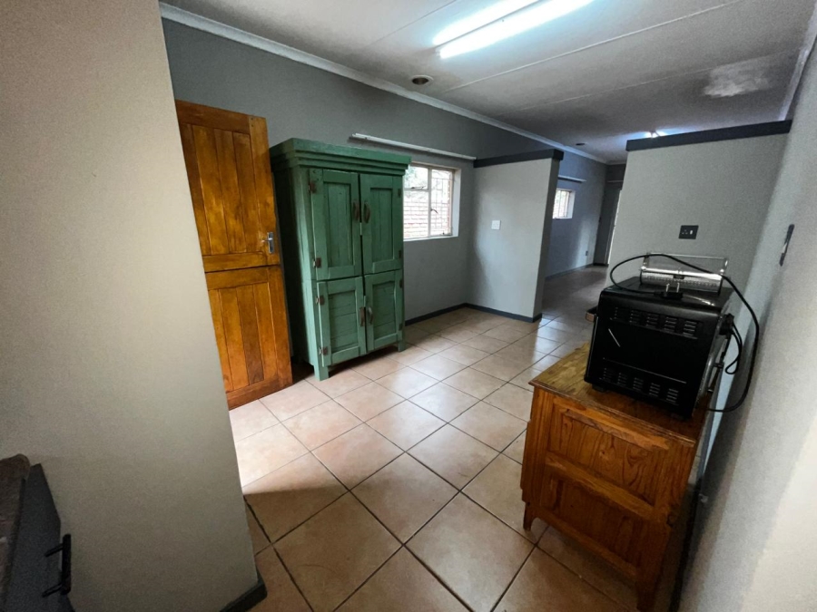 To Let 1 Bedroom Property for Rent in Chroompark Limpopo
