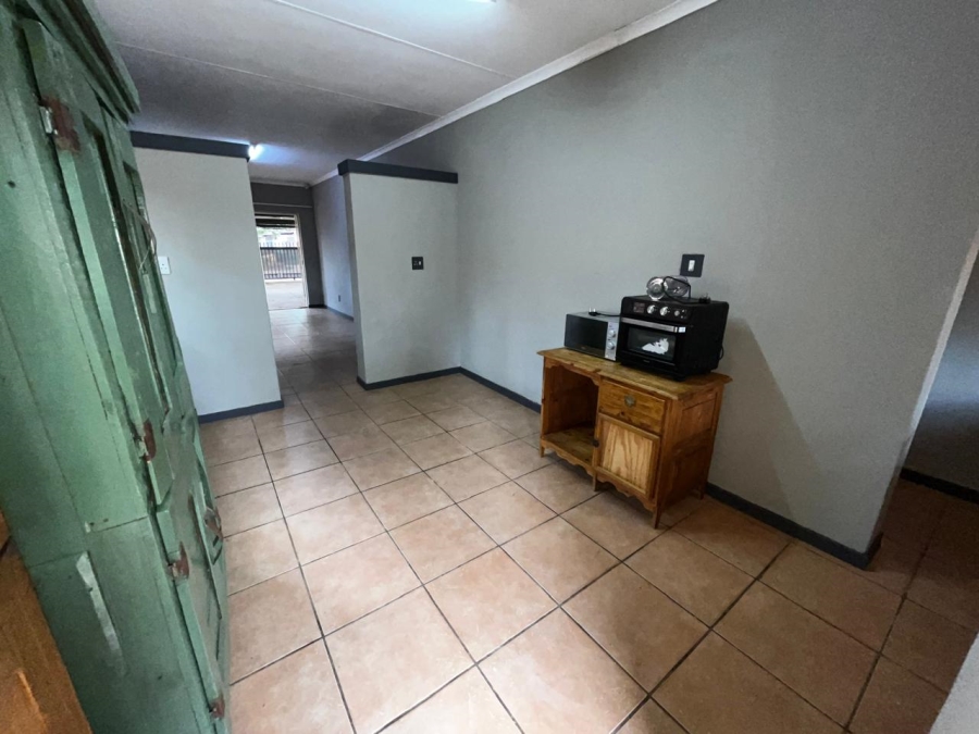To Let 1 Bedroom Property for Rent in Chroompark Limpopo