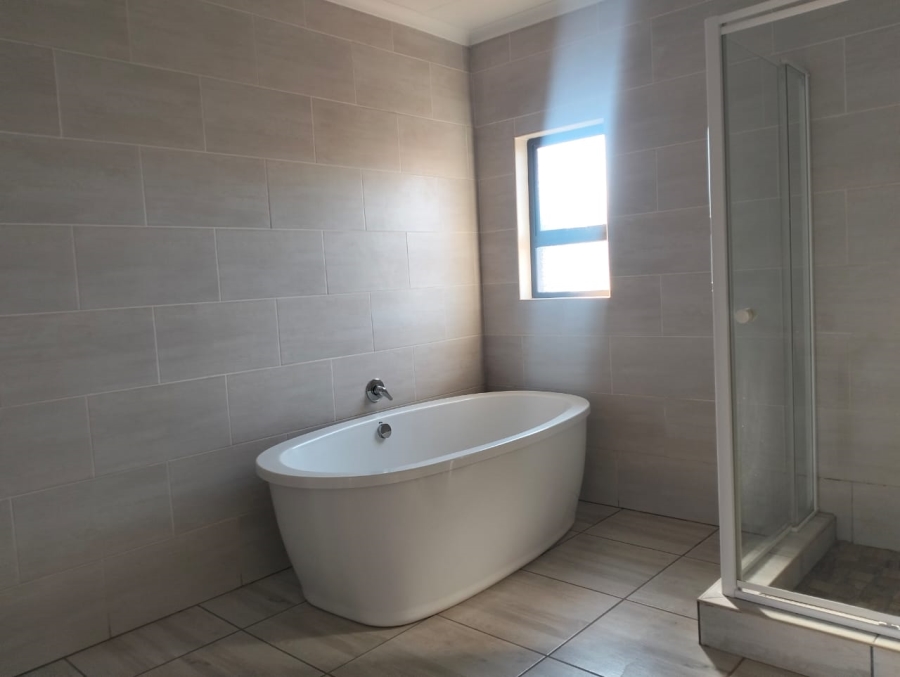 5 Bedroom Property for Sale in Riverside Estate Limpopo