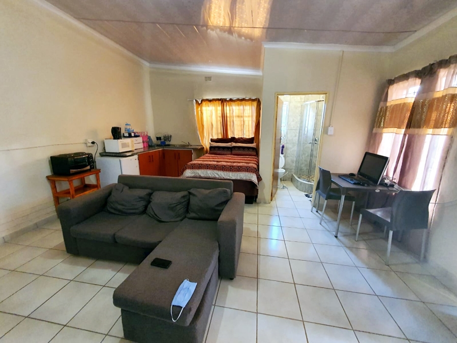 6 Bedroom Property for Sale in Louis Trichardt Limpopo