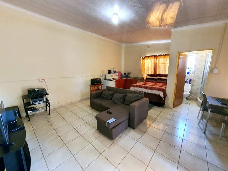 6 Bedroom Property for Sale in Louis Trichardt Limpopo