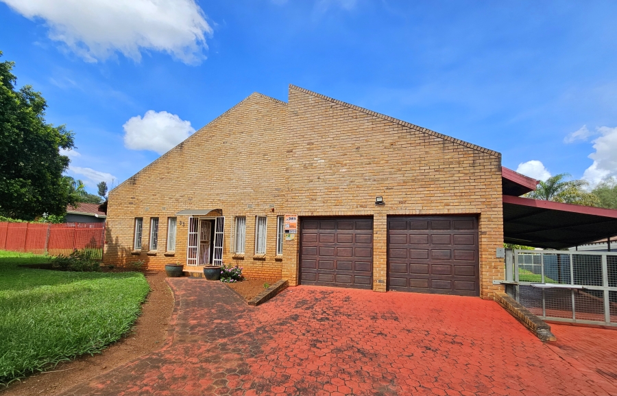 5 Bedroom Property for Sale in Louis Trichardt Limpopo