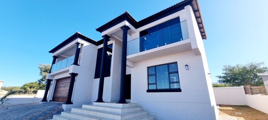 4 Bedroom Property for Sale in Woodhill Estate Limpopo