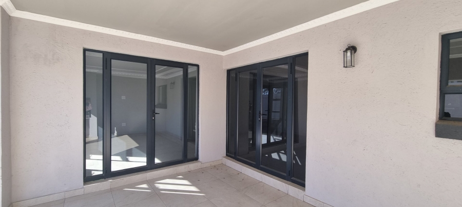 4 Bedroom Property for Sale in Woodhill Estate Limpopo