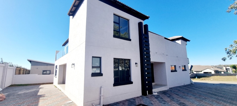 4 Bedroom Property for Sale in Woodhill Estate Limpopo