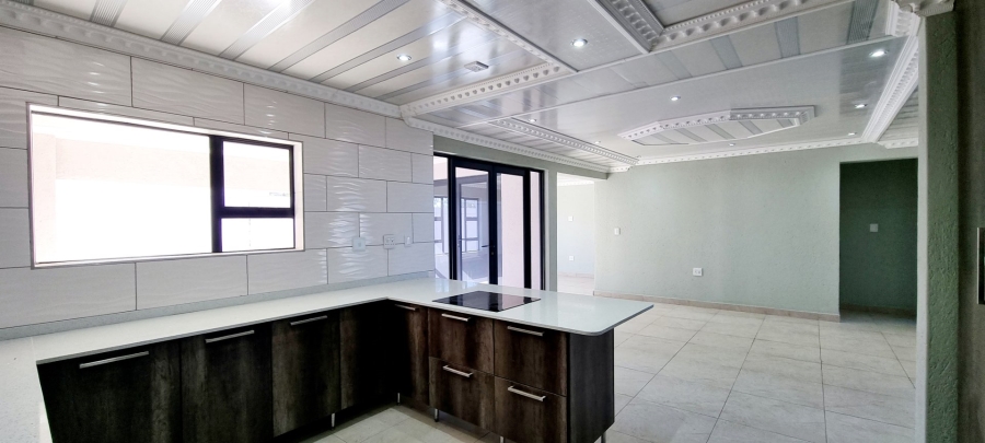 4 Bedroom Property for Sale in Woodhill Estate Limpopo