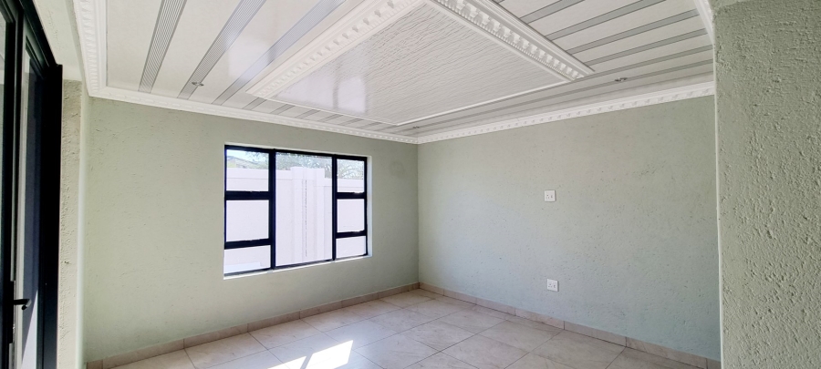 4 Bedroom Property for Sale in Woodhill Estate Limpopo