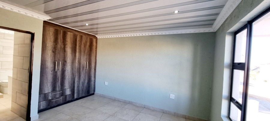 4 Bedroom Property for Sale in Woodhill Estate Limpopo