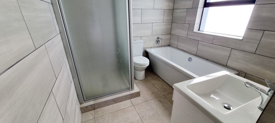 4 Bedroom Property for Sale in Woodhill Estate Limpopo