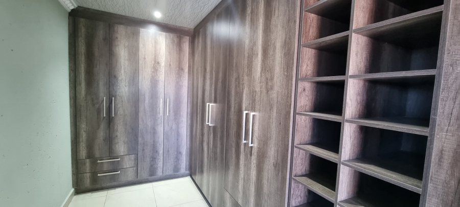 4 Bedroom Property for Sale in Woodhill Estate Limpopo