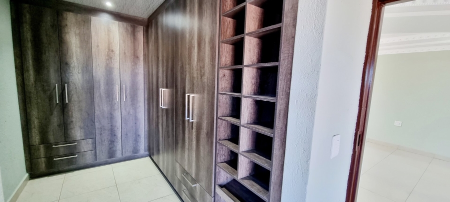 4 Bedroom Property for Sale in Woodhill Estate Limpopo