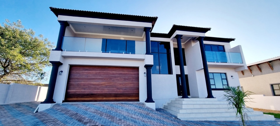 4 Bedroom Property for Sale in Woodhill Estate Limpopo