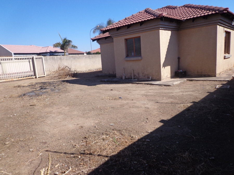 3 Bedroom Property for Sale in Mahlako-A-Phahla Gardens Limpopo