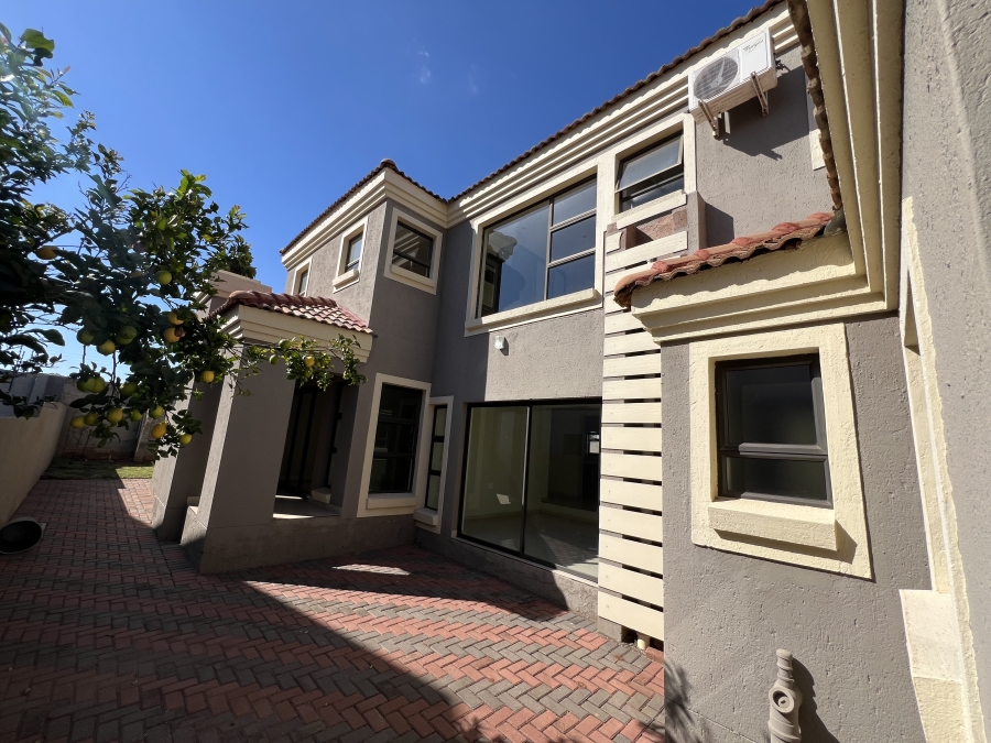5 Bedroom Property for Sale in Thornhill Limpopo