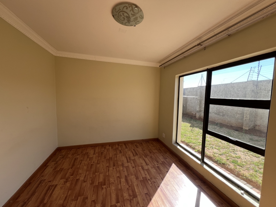 5 Bedroom Property for Sale in Thornhill Limpopo