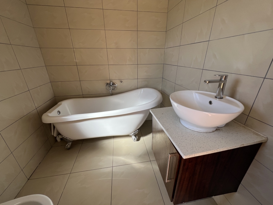 5 Bedroom Property for Sale in Thornhill Limpopo