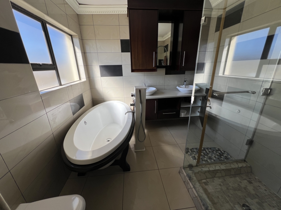5 Bedroom Property for Sale in Thornhill Limpopo