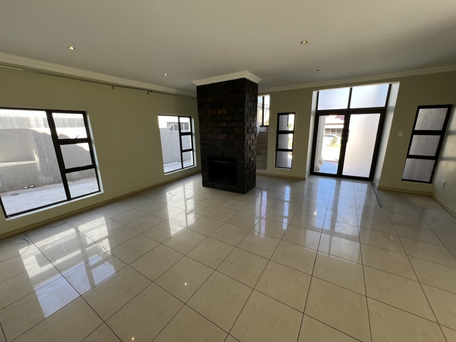 5 Bedroom Property for Sale in Thornhill Limpopo
