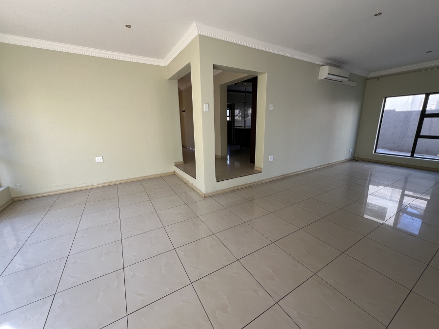 5 Bedroom Property for Sale in Thornhill Limpopo