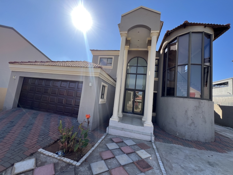 5 Bedroom Property for Sale in Thornhill Limpopo