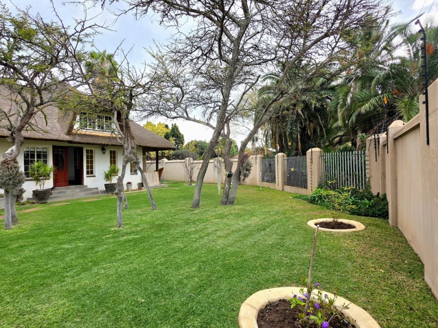 6 Bedroom Property for Sale in Bendor Limpopo