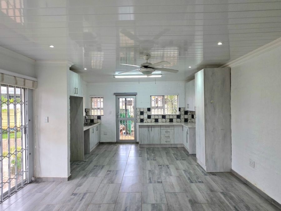 6 Bedroom Property for Sale in Bendor Limpopo