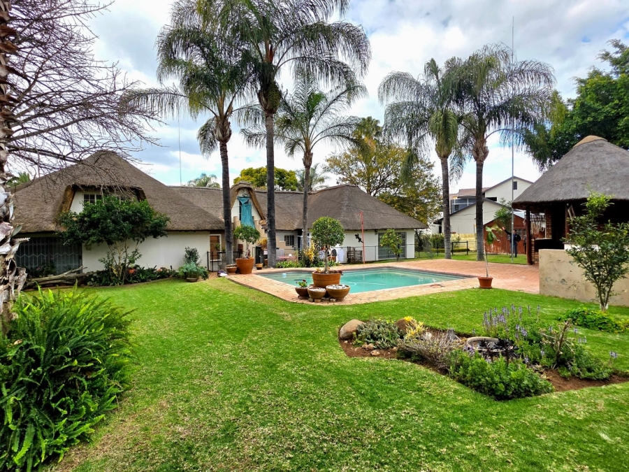 6 Bedroom Property for Sale in Bendor Limpopo