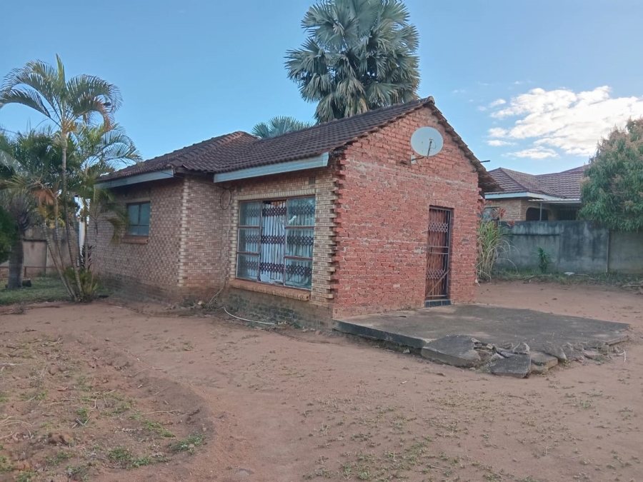 1 Bedroom Property for Sale in Muledane Limpopo