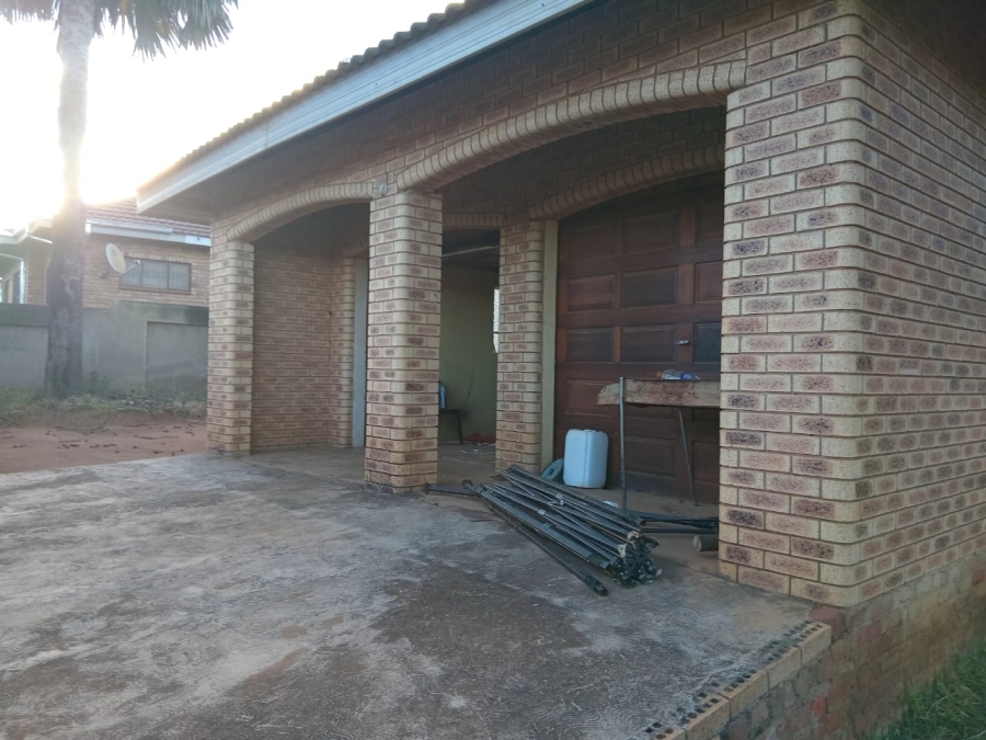 1 Bedroom Property for Sale in Muledane Limpopo