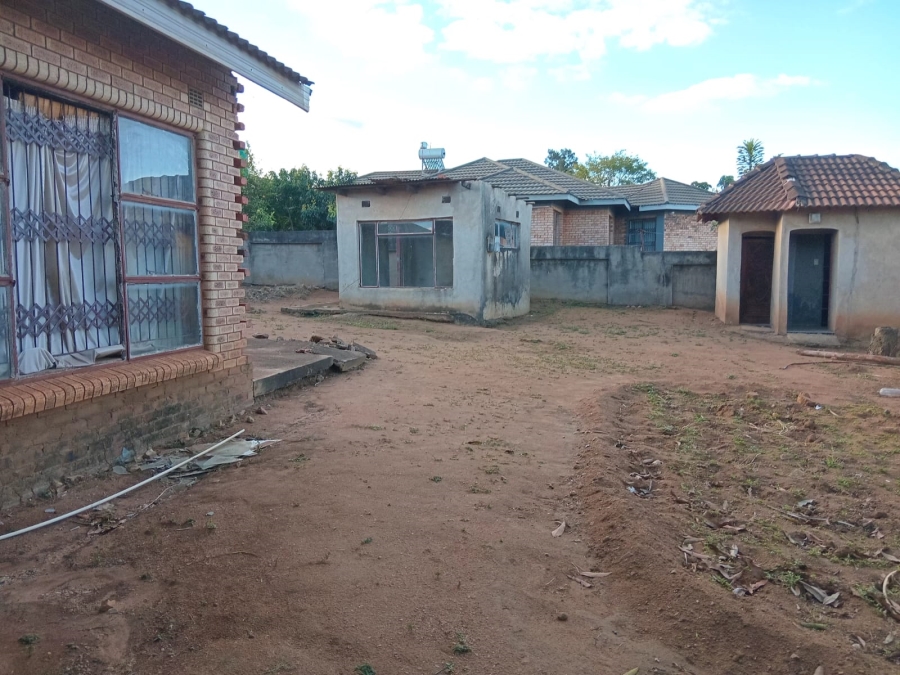 1 Bedroom Property for Sale in Muledane Limpopo