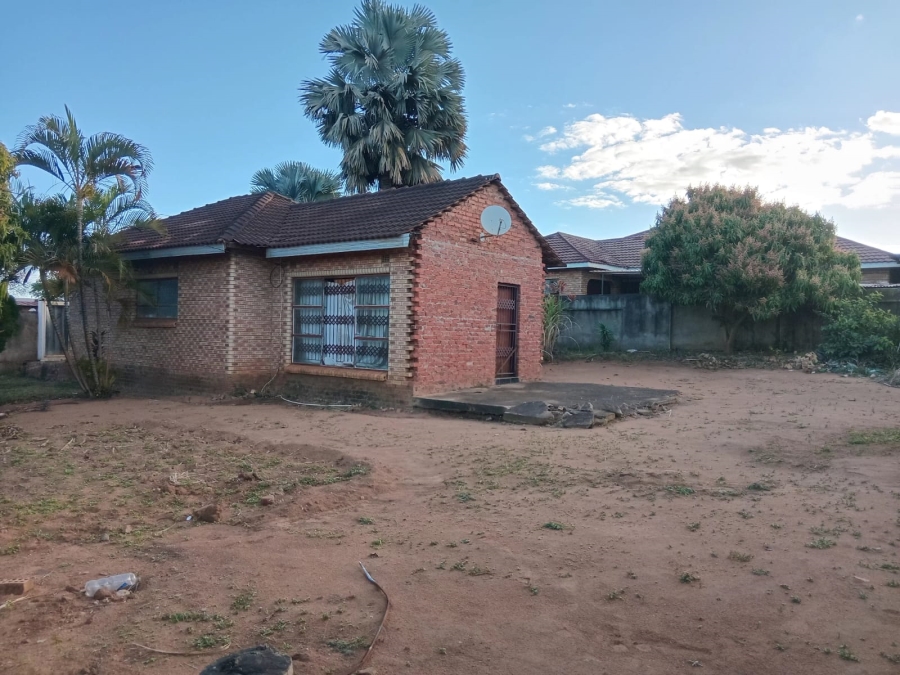 1 Bedroom Property for Sale in Muledane Limpopo
