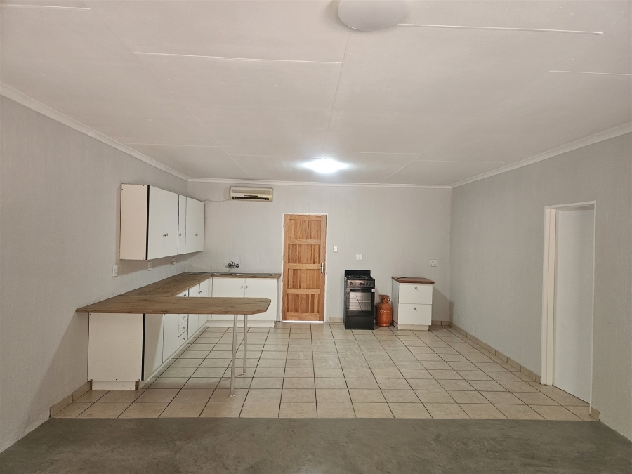 To Let 2 Bedroom Property for Rent in Hoedspruit Limpopo