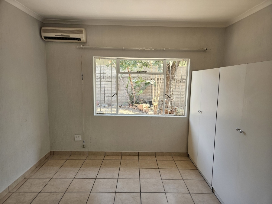 To Let 2 Bedroom Property for Rent in Hoedspruit Limpopo