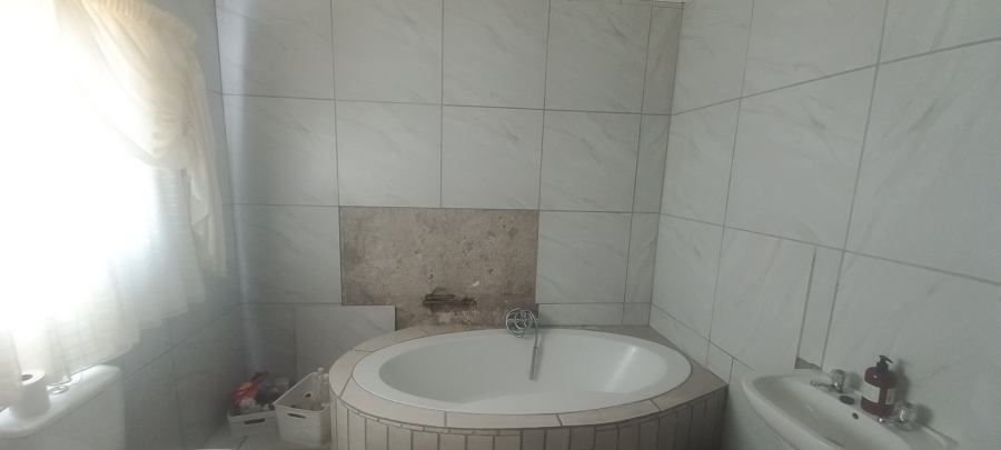 4 Bedroom Property for Sale in Ivy Park Limpopo