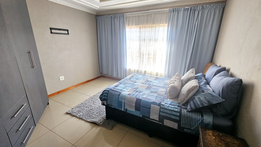 5 Bedroom Property for Sale in Louis Trichardt Limpopo