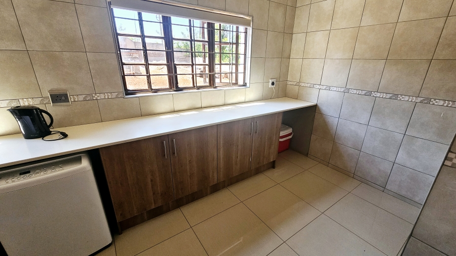 5 Bedroom Property for Sale in Louis Trichardt Limpopo