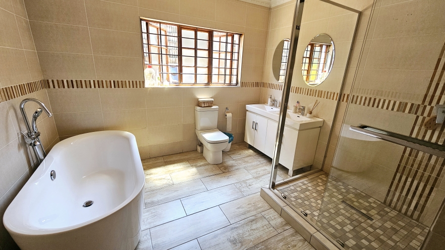 5 Bedroom Property for Sale in Louis Trichardt Limpopo