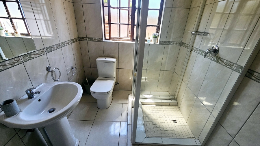 5 Bedroom Property for Sale in Louis Trichardt Limpopo