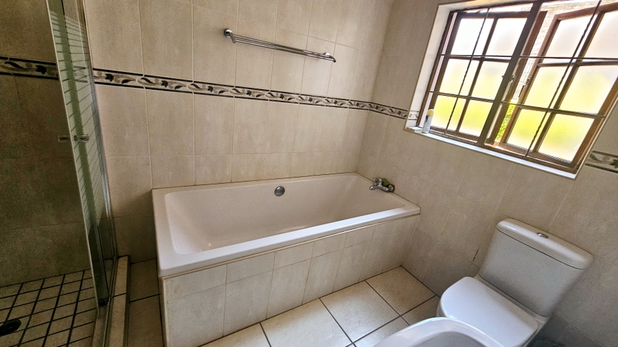 5 Bedroom Property for Sale in Louis Trichardt Limpopo
