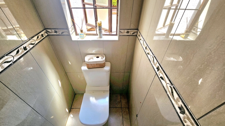 5 Bedroom Property for Sale in Louis Trichardt Limpopo