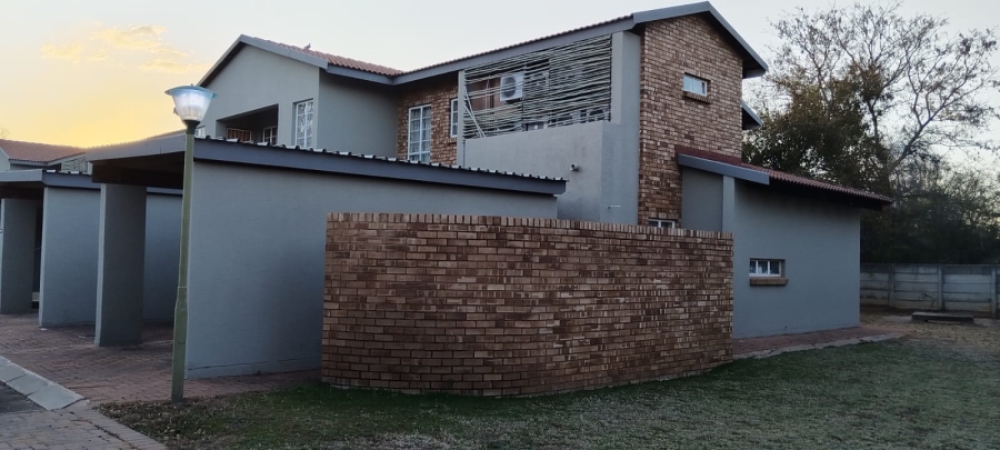 To Let 3 Bedroom Property for Rent in Onverwacht Limpopo