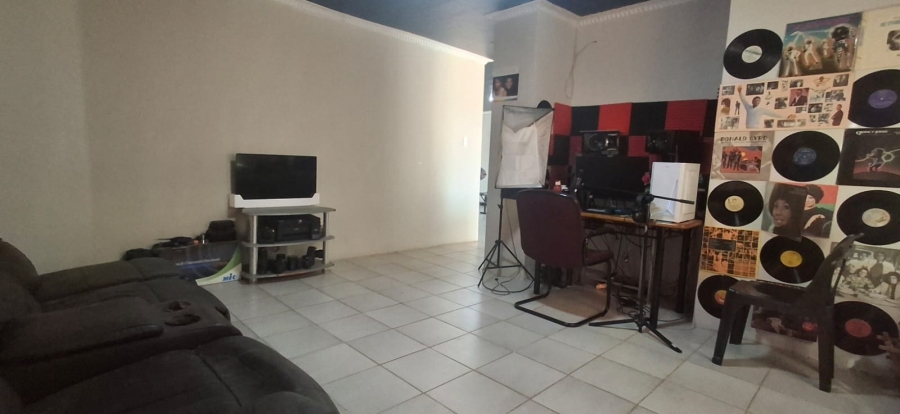 3 Bedroom Property for Sale in Seshego H Limpopo