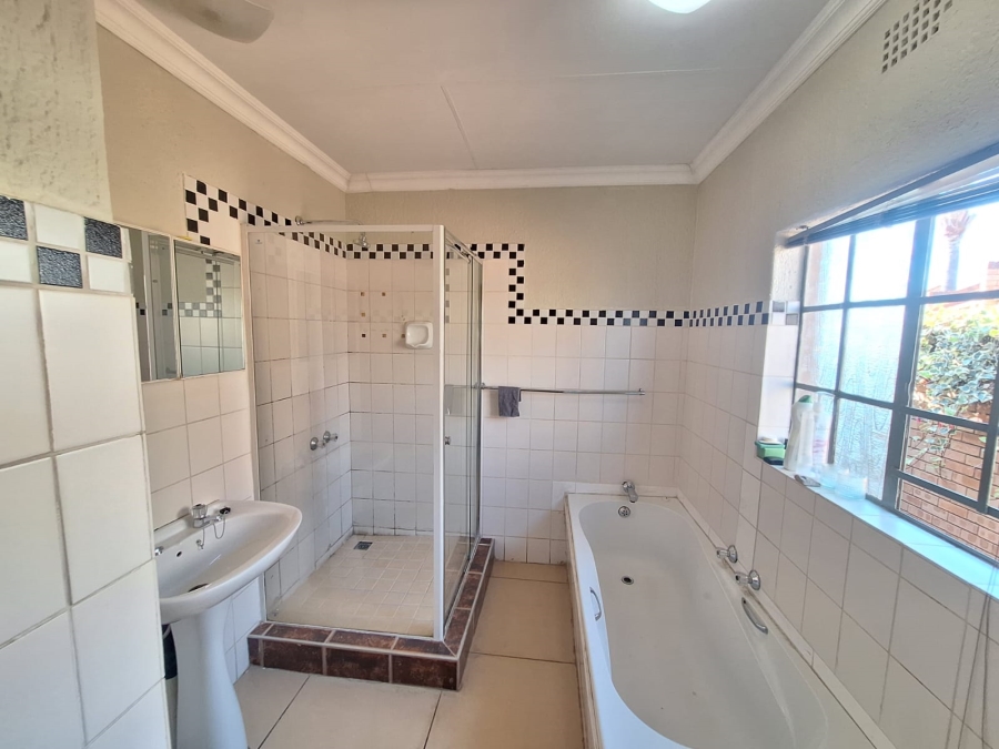 3 Bedroom Property for Sale in Sterpark Limpopo