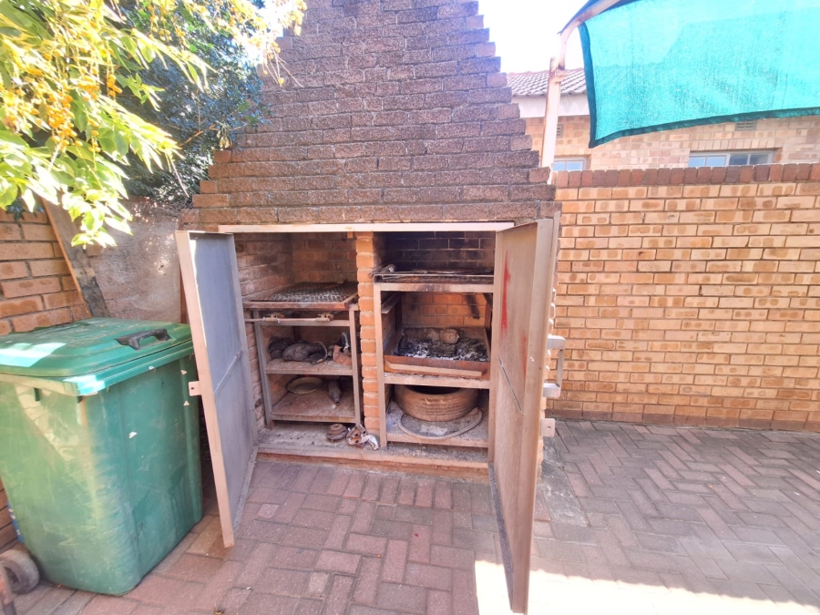 3 Bedroom Property for Sale in Sterpark Limpopo