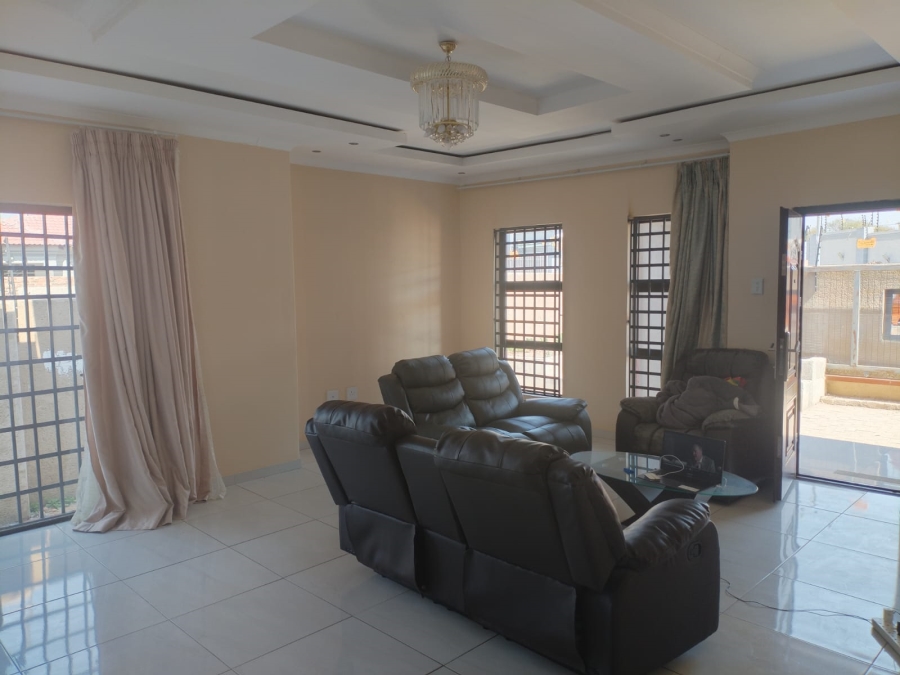 3 Bedroom Property for Sale in Mahlasedi Park Limpopo
