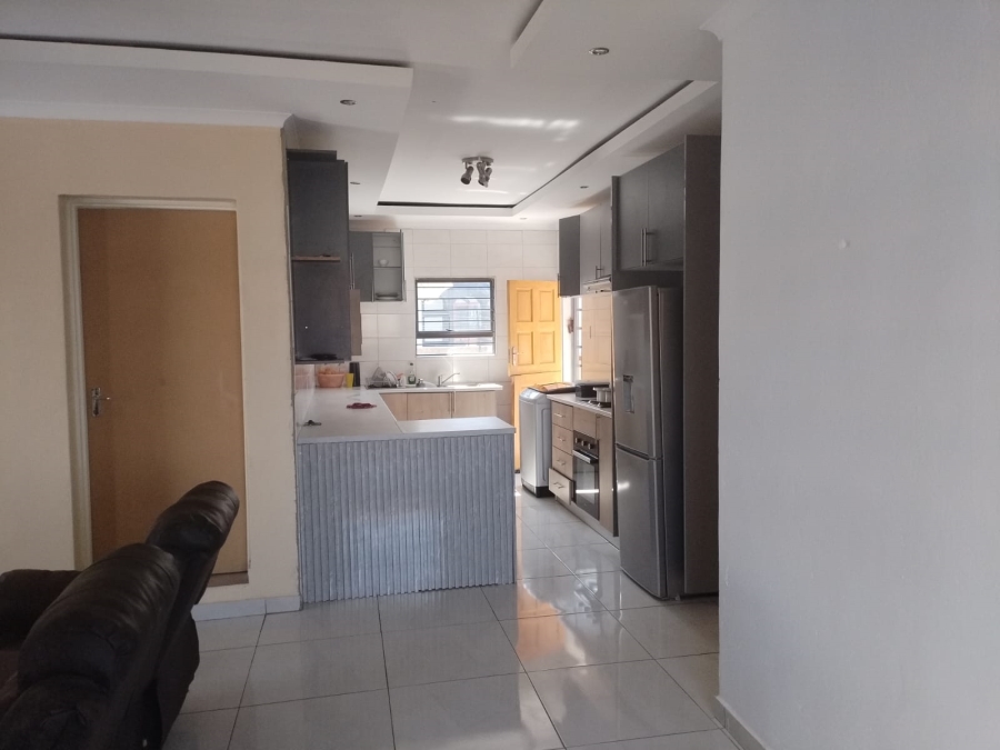 3 Bedroom Property for Sale in Mahlasedi Park Limpopo